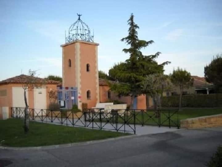 Le Jardin Des Alpilles Villa Eyguières Exteriör bild